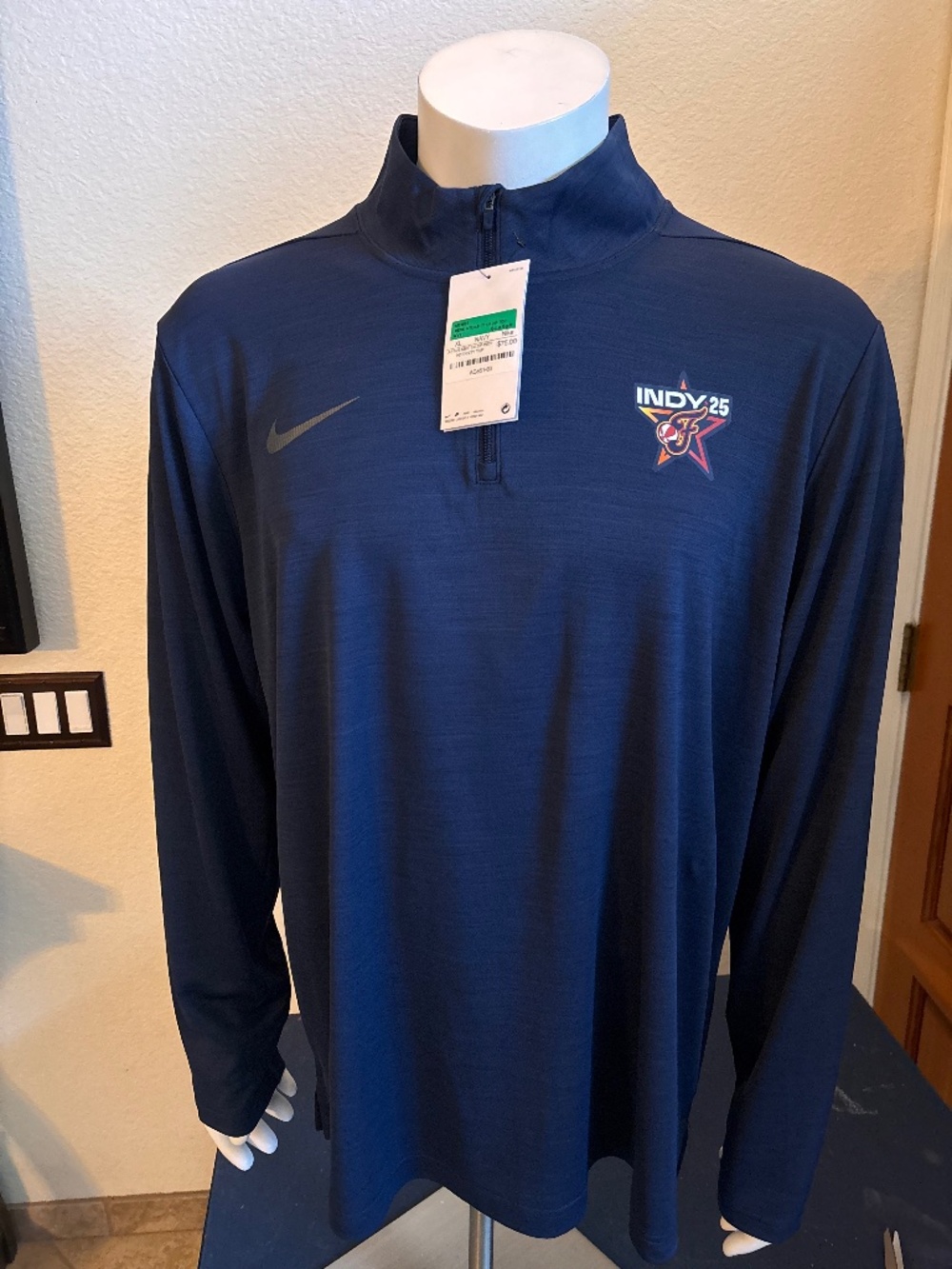 New mens XL Nike Indiana Fever quater zip lightweight jacket